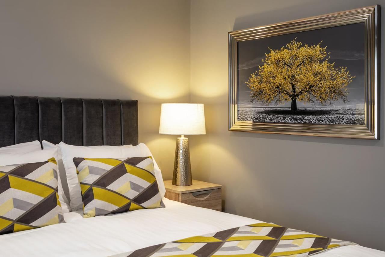 Roydon Marina Village Hotel Buitenkant foto