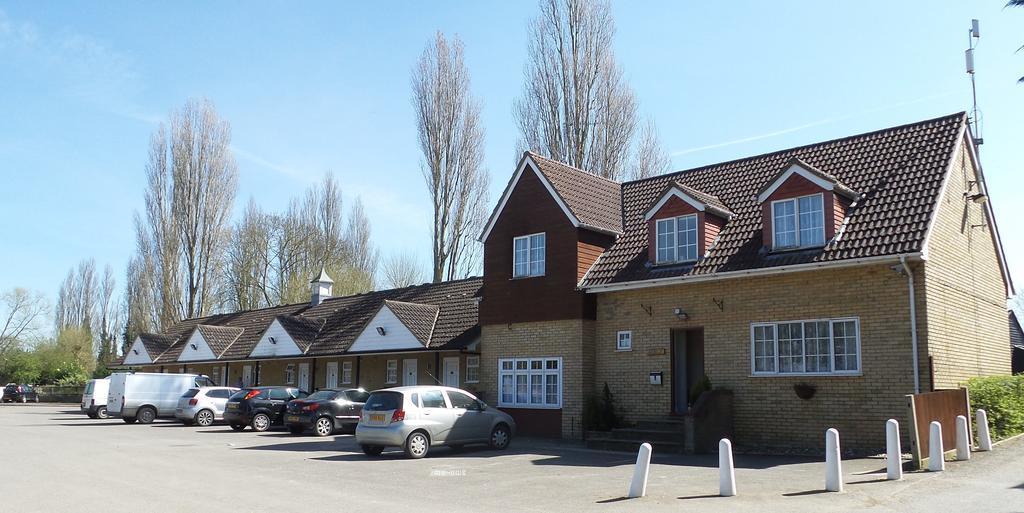Roydon Marina Village Hotel Kamer foto
